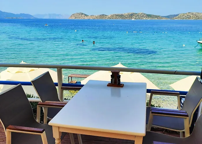 Mavi Akvaryum 3* سوغوت