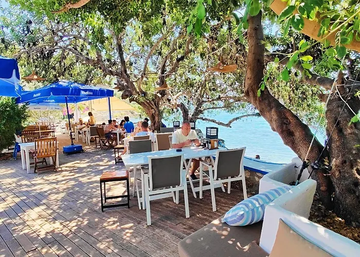 Mavi Akvaryum بيت ضيافة سوغوت