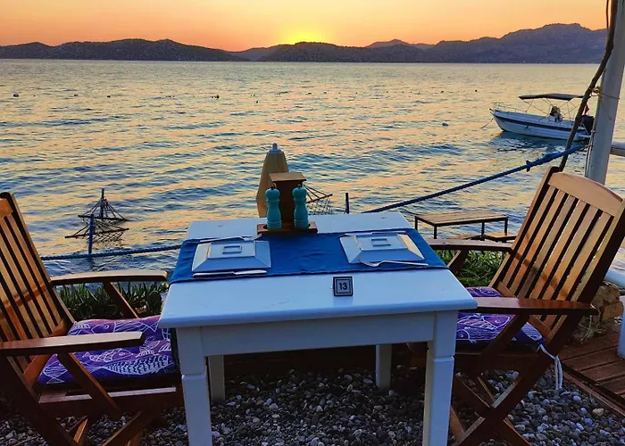 بيت ضيافة Mavi Akvaryum 3*