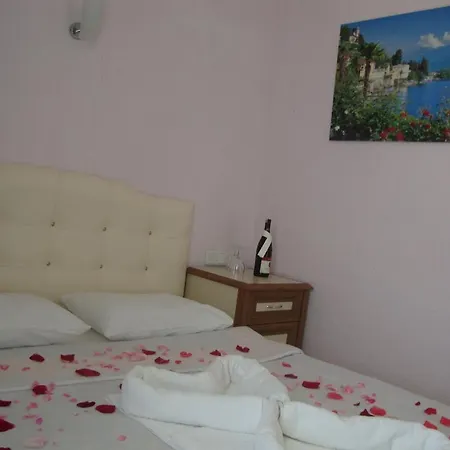 Mavi Akvaryum Pension Guest house *