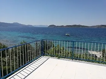 Πανσιόν Mavi Akvaryum Sogut (Aegean)