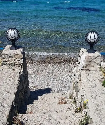 Mavi Akvaryum Pension Sogut (Aegean)