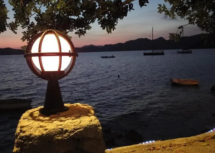 Casa de hóspedes Mavi Akvaryum Pension 3*